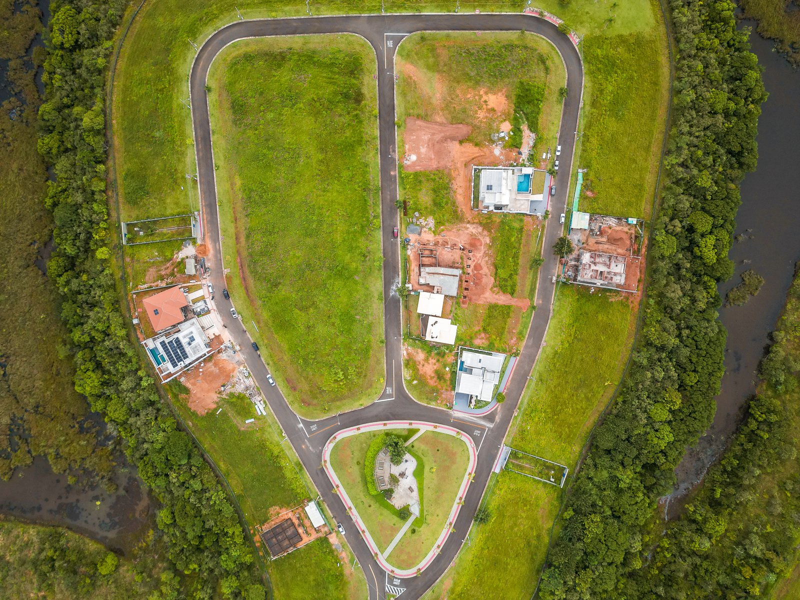 Casa a venda em condominio fechado, no Reserva Amary na Enseada Azul